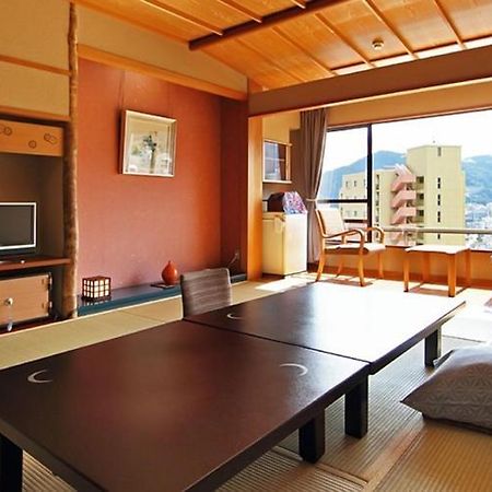 Atami Juraku Hotel Екстер'єр фото