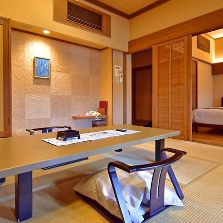 Atami Juraku Hotel Екстер'єр фото