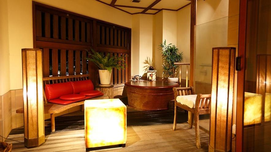 Atami Juraku Hotel Екстер'єр фото